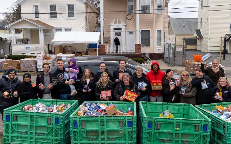 Annual Steet Ponte Auto Group Thanksgiving Food Drive